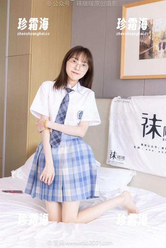 BoBoSocks袜啵啵-苏苏 BoBoSocks袜啵啵 - 苏苏与她那双运动鞋:原图的每一个角度都在说“动”!