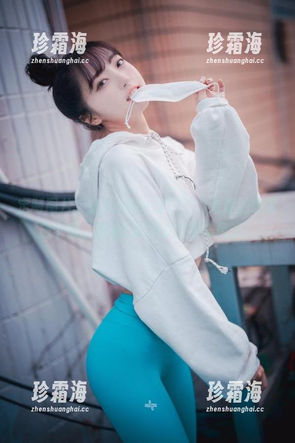 定制图片，让HaNari(하나리)给你的眼睛放个假，体验LEEHC的别样风光！