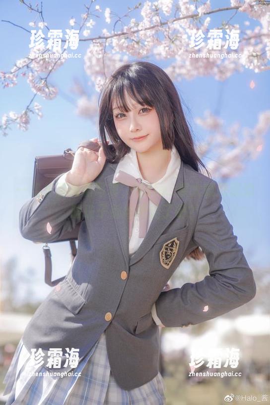 Halo_酱 一组长腿高清写真,Halo_酱大概把我的眼珠子都给吸走了吧?