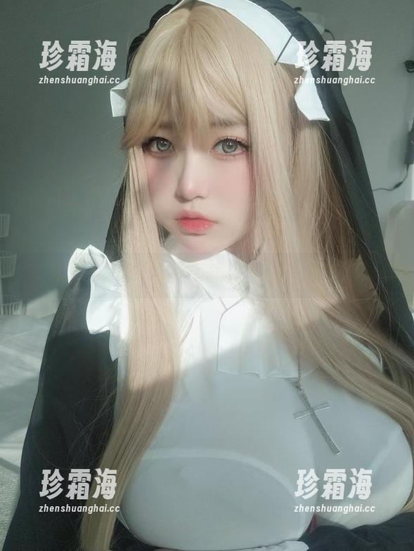 K酱 资源满满!K酱在旗袍里的千奇百怪