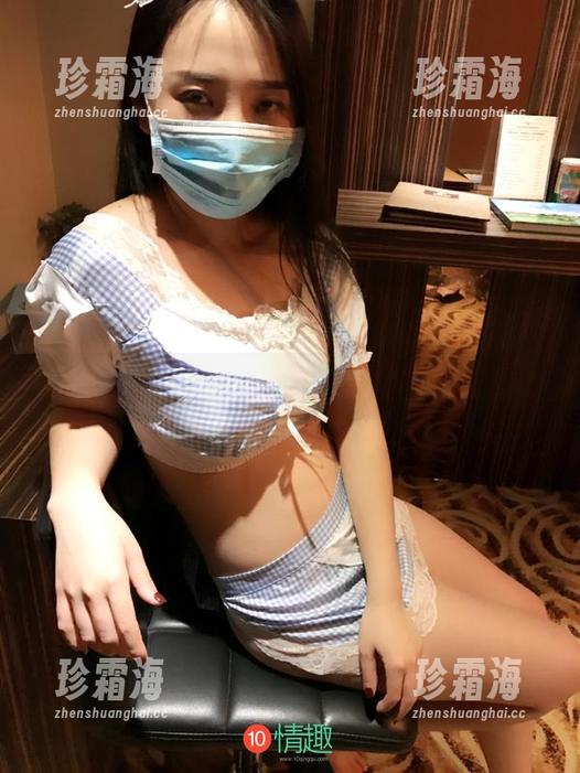 ROSI口罩 说说ROSI的红色蕾丝写真,有趣吗?