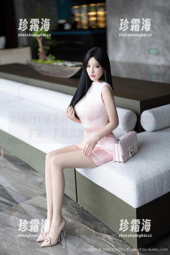 XIAOYU语画界-程程程 XIAOYU语画界 - 教室,程程程和她的小宇宙:下载这张继续窗边冥想?