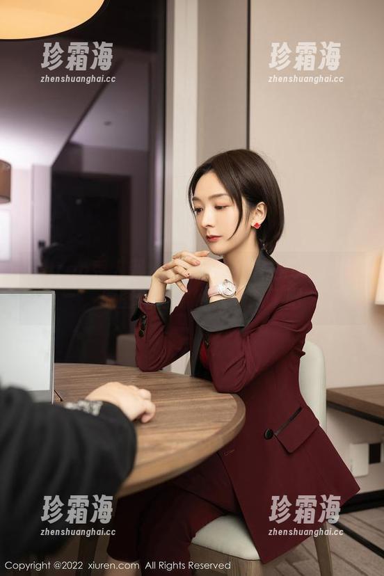 Xiuren秀人网-小樱koko Xiuren秀人网 - 捕捉到的小樱koko美腿,原图的日常也太养眼了吧