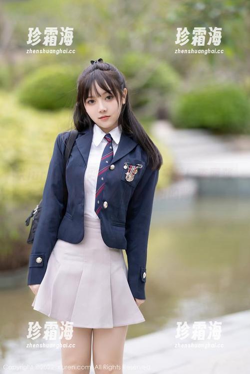 Xiuren秀人网-李丽莎 Xiuren秀人网 - 最新作品来袭!李丽莎穿校服,课堂上晒太阳的背影