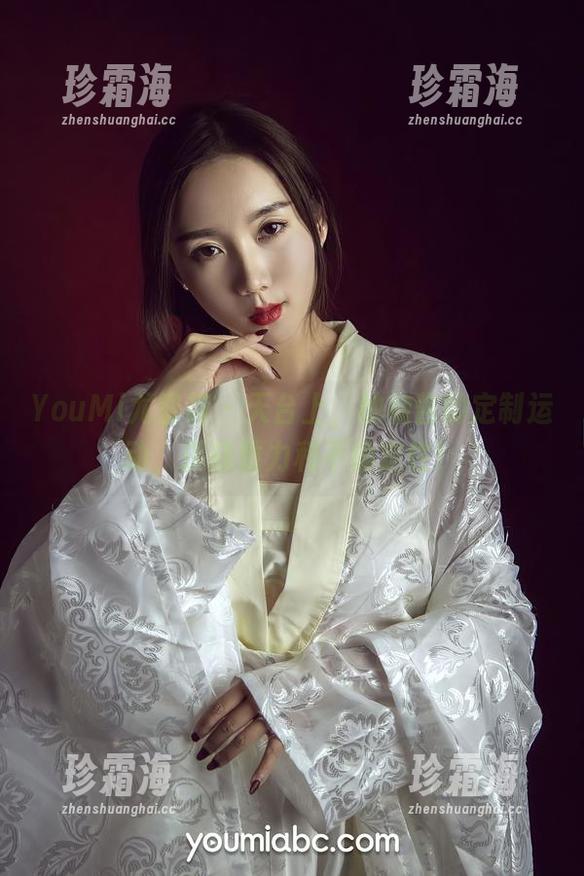 YouMi尤蜜荟-柚柚酱 YouMi尤蜜荟 - 天台上,柚柚酱的定制运动,挑战重力和不确定性!