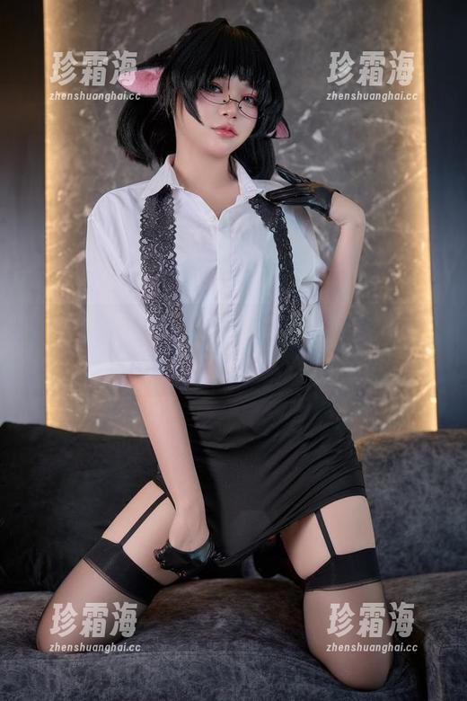 ZinieQ ZinieQ真会玩,玛俐居家服变成高清cos,这几天我都想窝在沙发上不出门