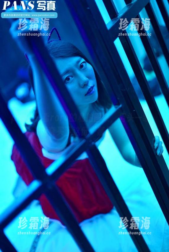 pans - 看roro的私拍图集，眉头一皱，无奈买下这份“随便”。