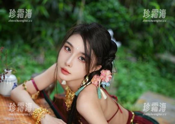 余多多Dudu 超级可爱的余多多Dudu!来场“无圣光”美斗吧。