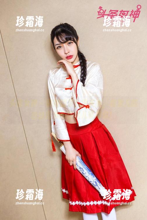 头条女神-松果儿 头条女神 - 懒得翻页?没关系,松果儿的白丝图集都在这儿等着你!
