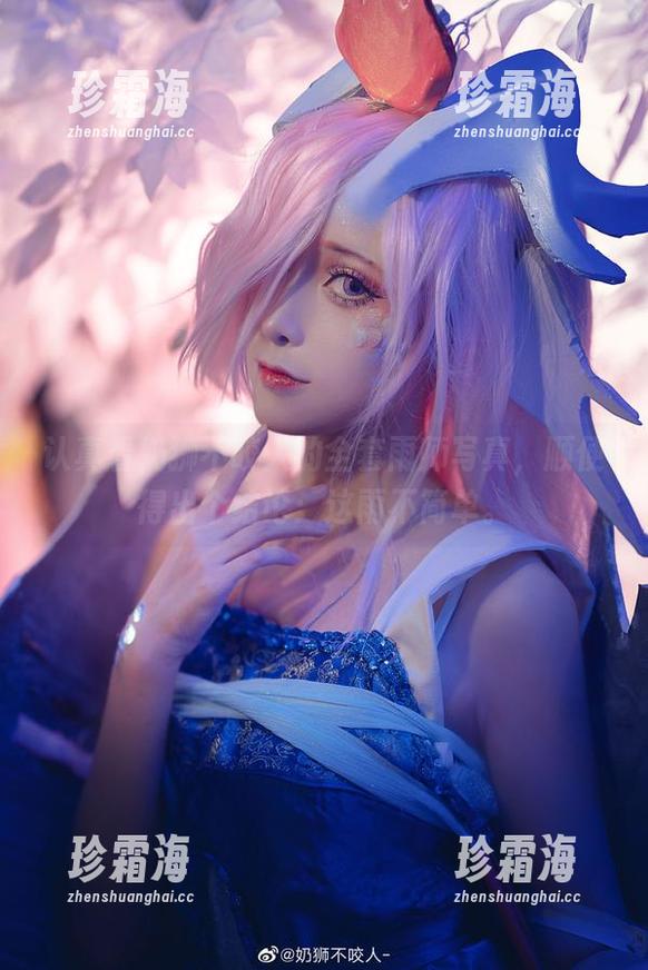 奶狮不咬人 认真看奶狮不咬人的全套雨师写真,顺便得出个结论:这雨不简单。