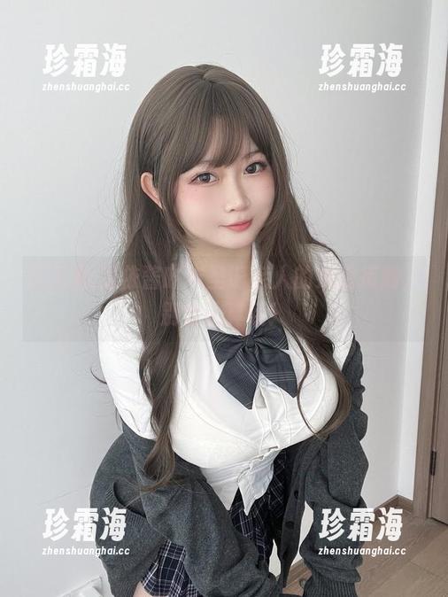 在这里,是依酱吖与圣诞老人的亲密接触，别太认真哦！