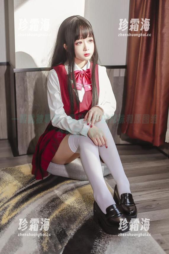 樱井小莜 一眼就被吸引,樱井小莜的网袜和原图组合是相得益彰?