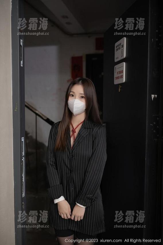 秀人网-白白Alina 秀人网 - 就想下载白白Alina的秘书照,好让我的文件也带点儿色!