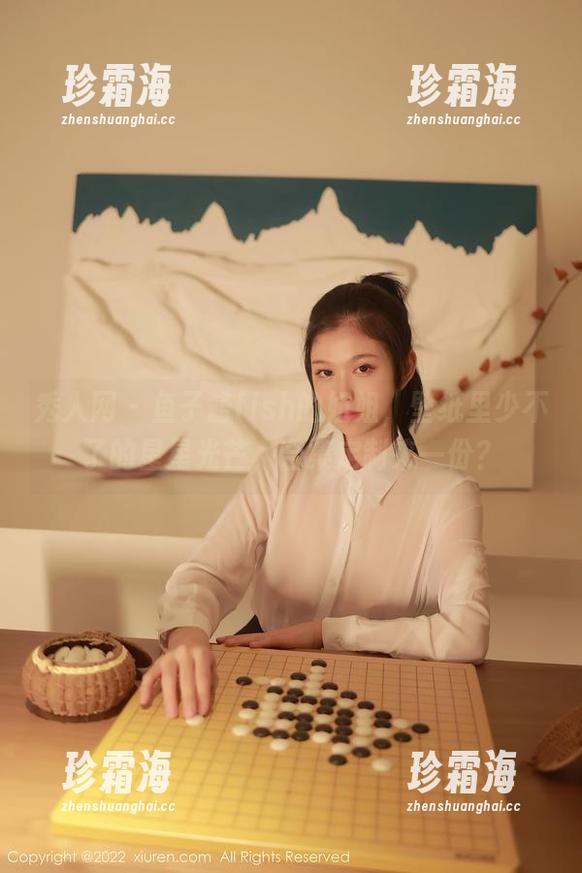 秀人网-鱼子酱fish 秀人网 - 鱼子酱fish的姐姐,壁纸里少不了的星星光芒,合集定制来一份?