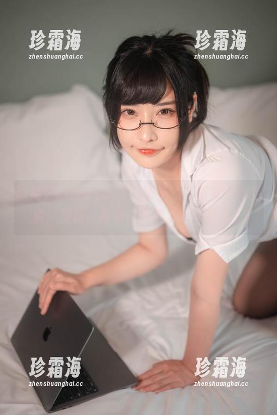 糖果果Candy给我们带来的八重神子作品集，别说，高清得就像要扑面而来！