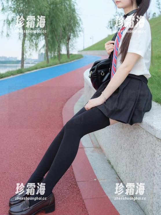 紧急企划 - 奶糖在红裙里有种奇怪的魔力，免费分享她的惊艳写真，只怕你承受不起！