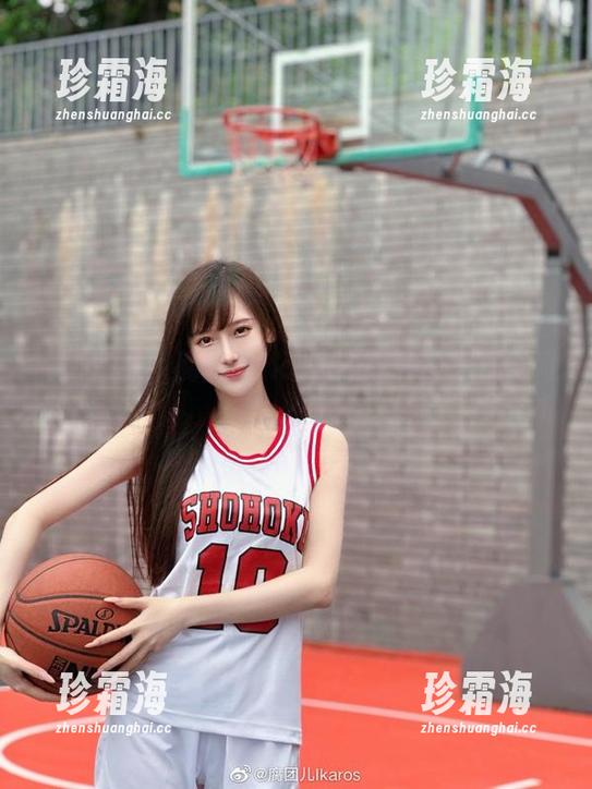 腐团儿Ikaros 最新写真,腐团儿Ikaros教你怎么优雅地穿JK裙!