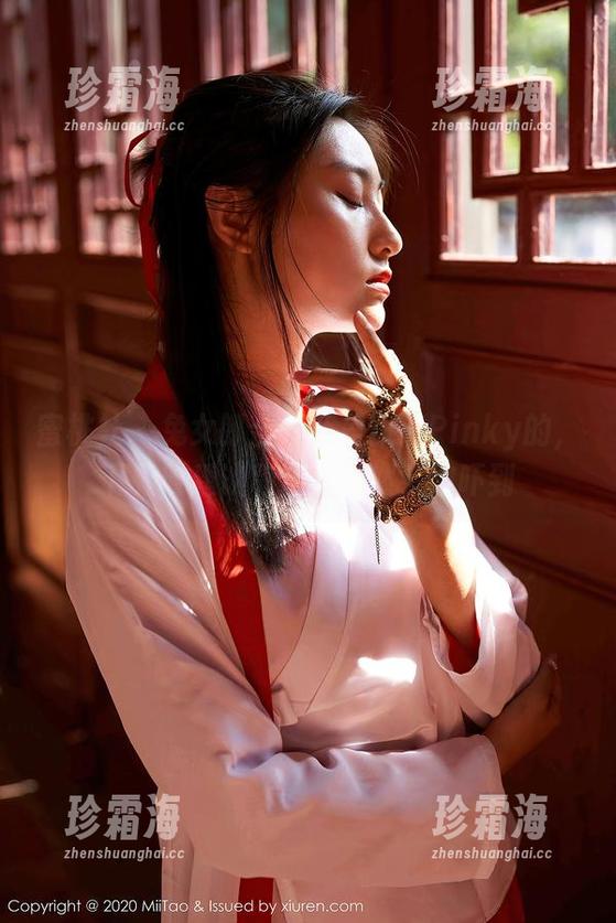 蜜桃社 - 兔女郎合集还是佩琦Pinky的，下载时建议静音，不然会被吓到
