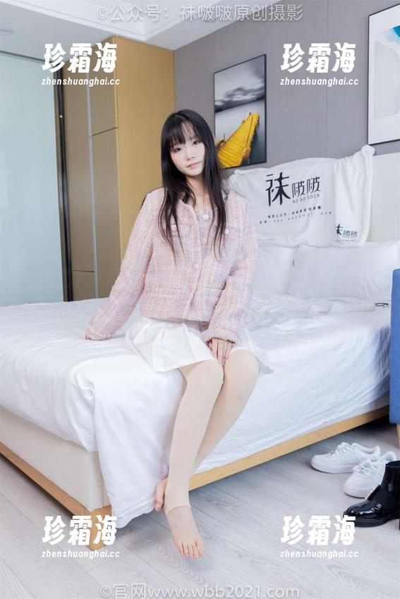 袜啵啵-熊熊 袜啵啵 - 熊熊的蓝色短袜(踩脏)全套,意外满分,让人侧目,点赞也要下载哦!