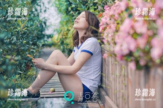 青豆客-汪佩妮Penny 青豆客 - 汪佩妮Penny的牛仔裤:图包里的‘小蓝’带给你满满的惊喜!